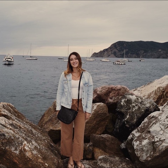 Meet your Posher, Nikkie - Picture 3 of 3